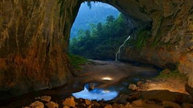 Venezuela_River_Cave