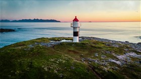 Blue_Ocean_Lighthouse_Sunset