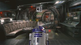 4K R2D2 Millenium Falcon