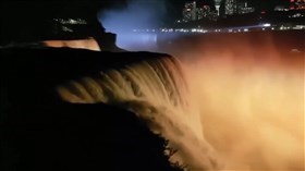 Niagara_Falls_At_Night